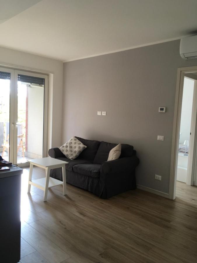 Appartamento Con Due Camere Da Letto E Free Park Verona Luaran gambar