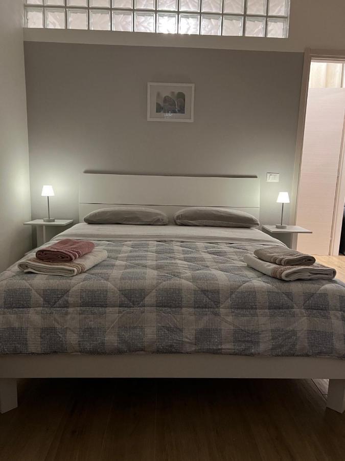 Appartamento Con Due Camere Da Letto E Free Park Verona Luaran gambar